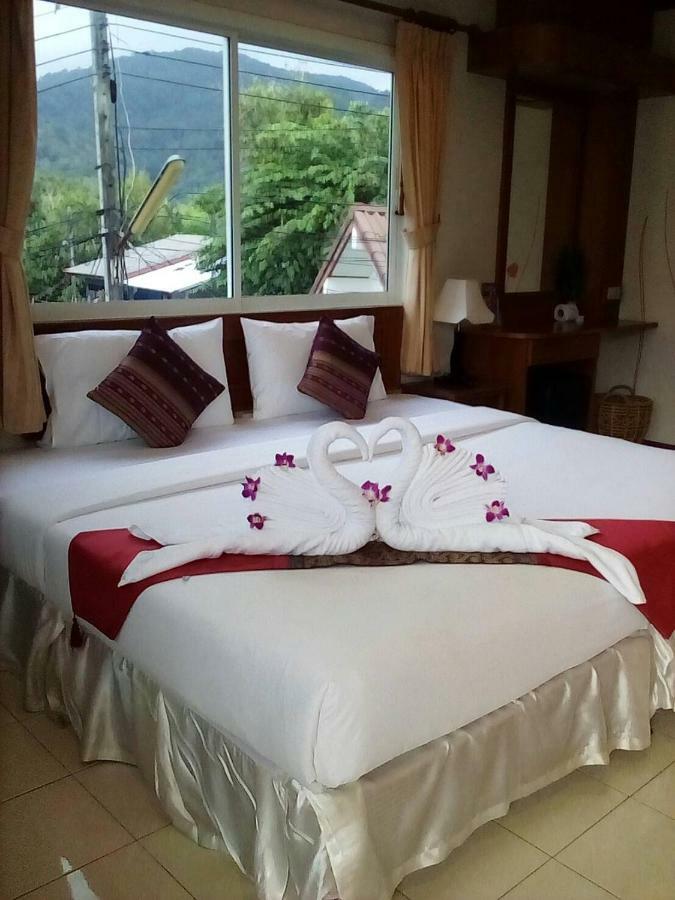 Baan Chayna Hotel Strand Bang Tao Exterior foto